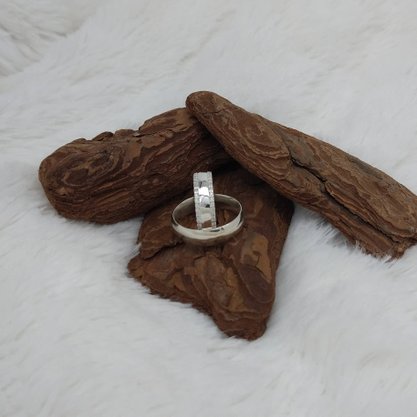 Aliança Prata Abaulada Anatômica com Pedras 6mm