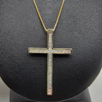 Colar Semi Jóia Dourado Duplo Crucifixo Pedras