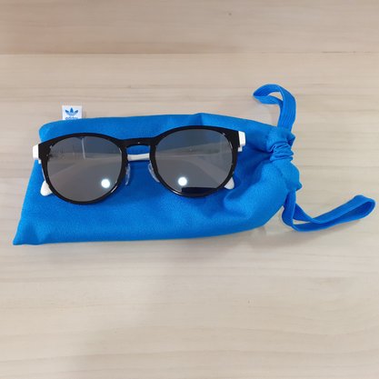 Óculos Solar Adidas Preto com Branco